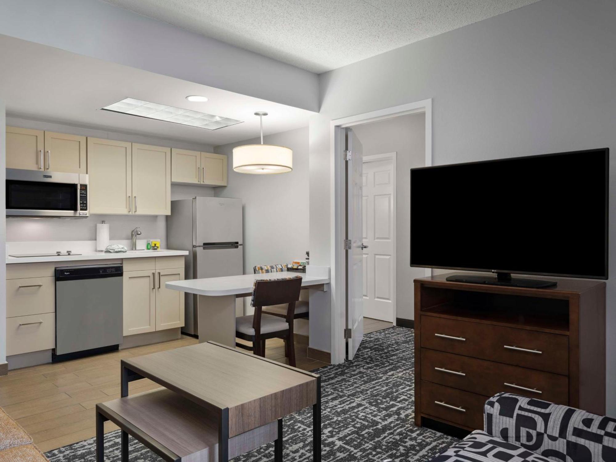 Homewood Suites Columbus - Airport Екстер'єр фото