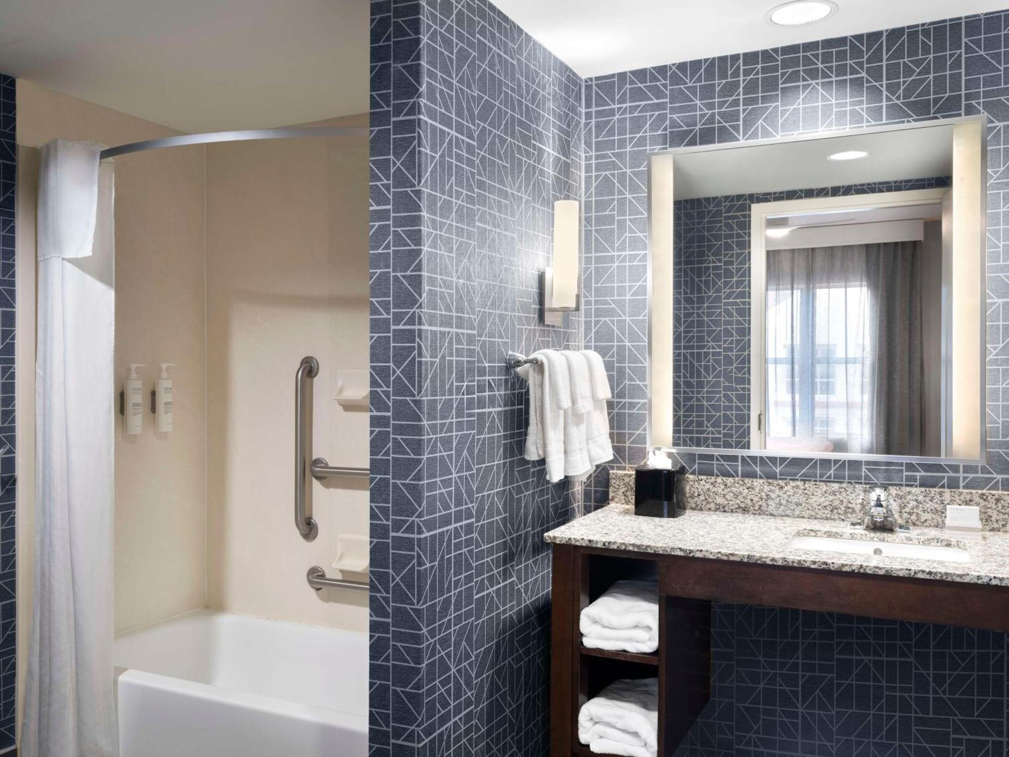 Homewood Suites Columbus - Airport Екстер'єр фото